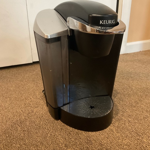 Keurig machine - Picture 2 of 3